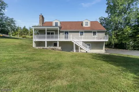 48 Everitts Hill Rd, Flemington, NJ 08822