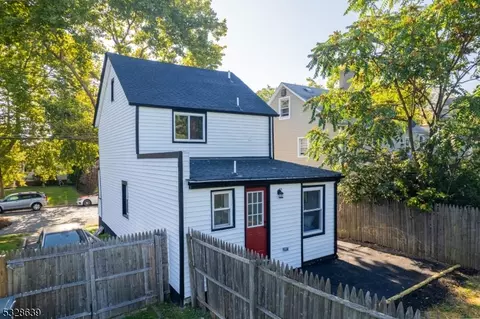 1930 Barnett St, Rahway, NJ 07065