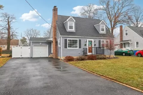 536 Oakridge Ave, North Plainfield, NJ 07063