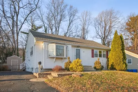 425 Richard Way, North Plainfield, NJ 07060