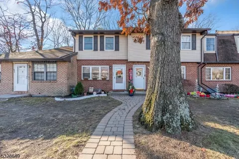480 Rena Ct, Brick Twp, NJ 08724