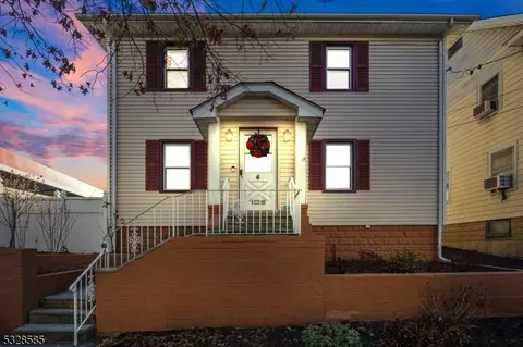 4 Tiffany Blvd # -6, Newark, NJ 07104