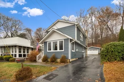 98 Sunset Trl, Denville, NJ 07834