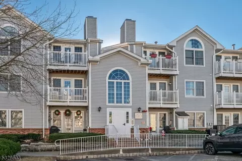 32 Genoble Rd #32, Montville, NJ 07045