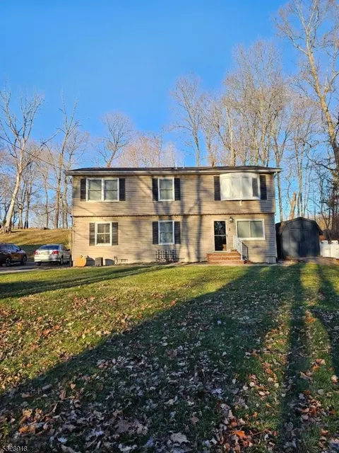 5 Birch Ln, Wharton, NJ 07885