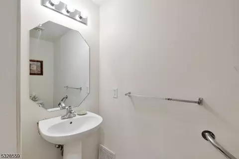 11 Carter Rd #11, Haskell, NJ 07420 photo 10