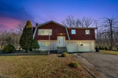 161 Hope Rd, Blairstown, NJ 07825