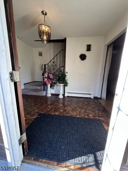 73 Colonial Rd, Wayne, NJ 07470 photo 9