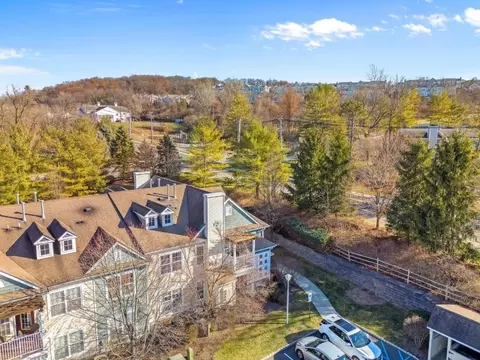 207 Old Farm Dr, Great Meadows, NJ 07838