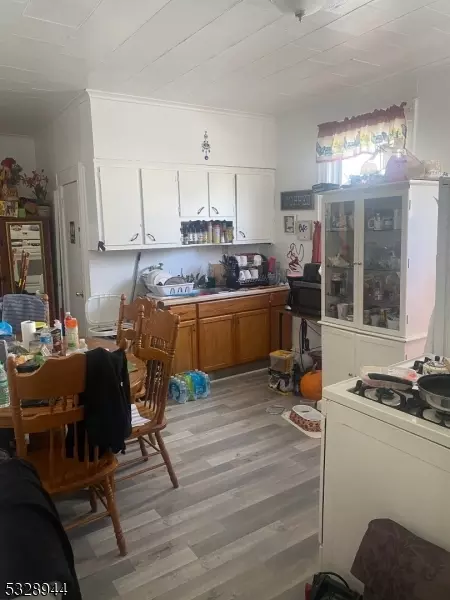 237 Ackerman Ave, Clifton, NJ 07011 photo 3