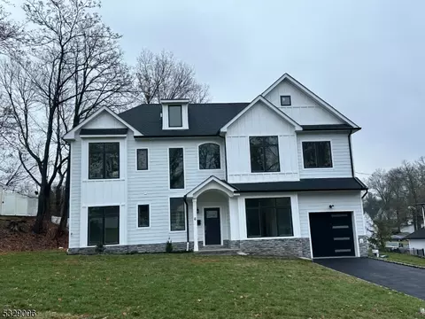 6 Redwood Rd, Livingston, NJ 07039