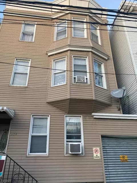 429 Walnut St #3, Newark, NJ 07105