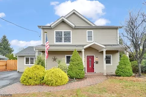 62 Meakin Ave, Rochelle Park, NJ 07662