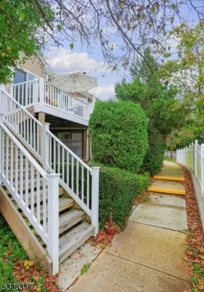 7 Morgan Ct, Bedminster, NJ 07921