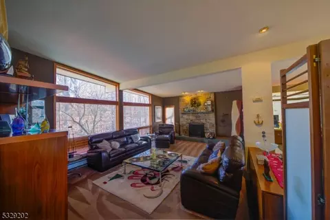 628 Indian Rd, Wayne, NJ 07470 photo 10
