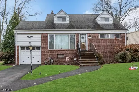 561 W 5th Ave, Roselle, NJ 07203