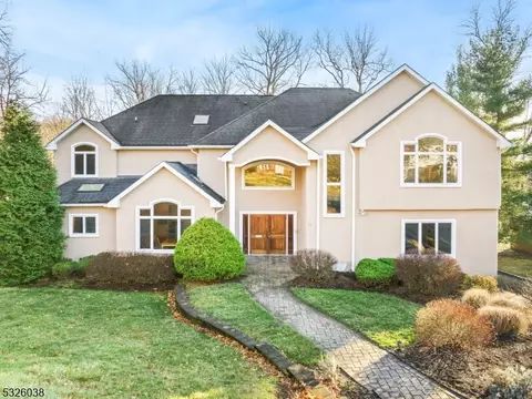14 Consul Rd, Livingston, NJ 07039