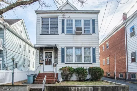 27 Van Riper Ave, Clifton, NJ 07011