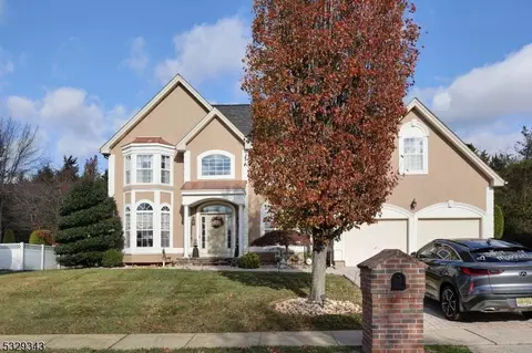 7 Gauguin Way, Franklin Twp, NJ 08873