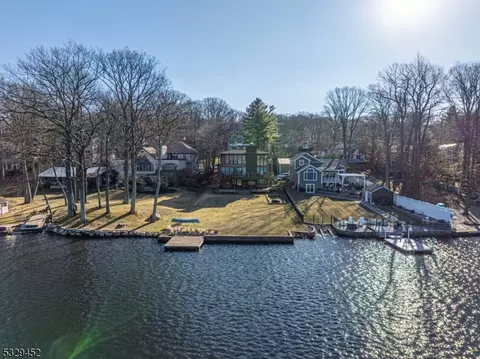 73 Lake Shore Dr, Rockaway, NJ 07866