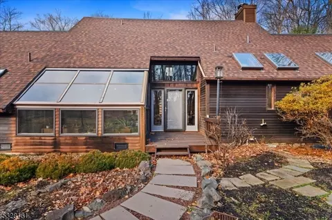 128 Mountain Rd, East Amwell Twp, NJ 08551