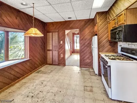 755 High St, Alpha, NJ 08865 photo 8