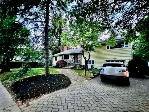 381 Racetrack Rd, Ho Ho Kus, NJ 07423