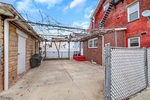 400 Davis Ave, Harrison, NJ 07029 photo 9