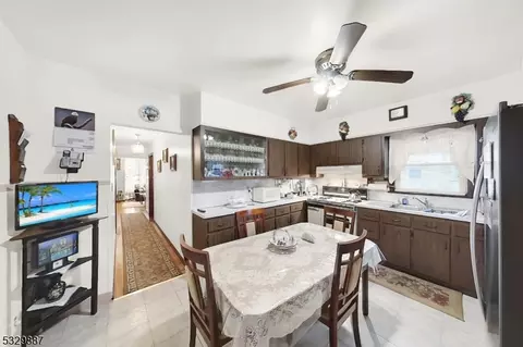 400 Davis Ave, Harrison, NJ 07029 photo 17