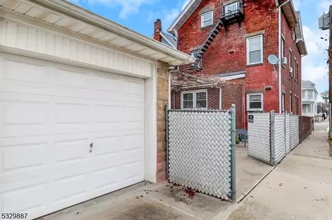 400 Davis Ave, Harrison, NJ 07029 photo 5