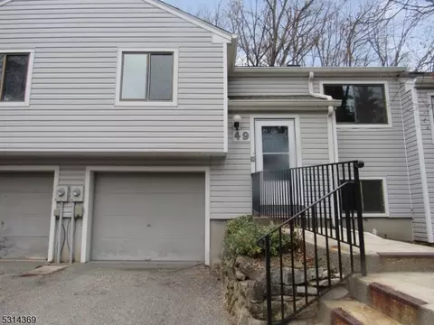 49 Fox Tail Ln, Hamburg, NJ 07419