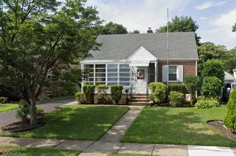 225 Greene Ave, Middlesex, NJ 08846