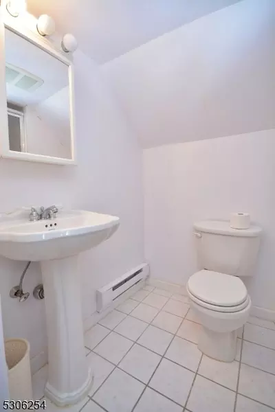 225 Greene Ave, Middlesex, NJ 08846 photo 21