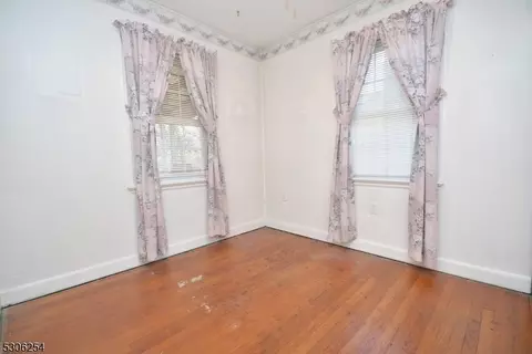 225 Greene Ave, Middlesex, NJ 08846 photo 14