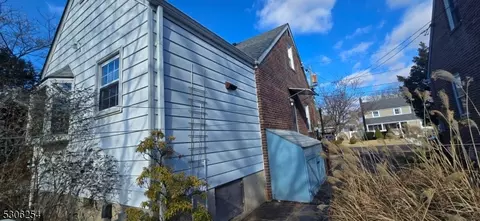 225 Greene Ave, Middlesex, NJ 08846 photo 4
