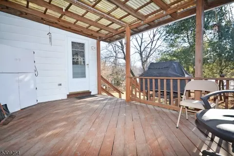 225 Greene Ave, Middlesex, NJ 08846 photo 32