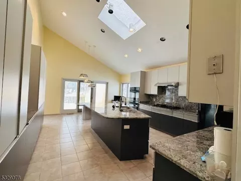 136 Eileen Dr, Cedar Grove, NJ 07009 photo 9