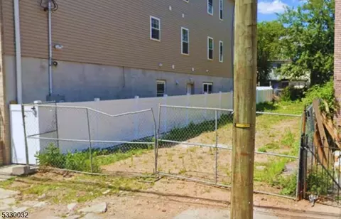 92 Wright St, Newark City, NJ 07114 photo 1