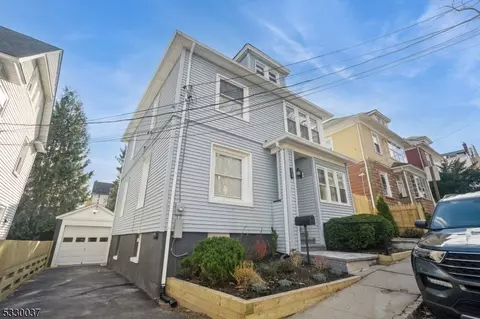 11 Lakeside Pl, Morristown, NJ 07960