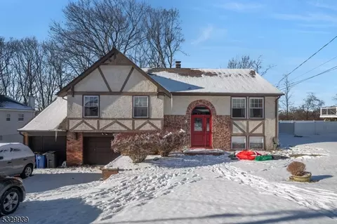 6 Leo Ave, Stanhope, NJ 07874