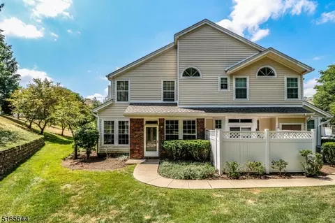 4 Mallard Ln, Bedminster, NJ 07921