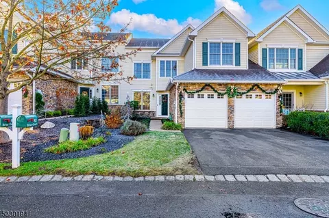 62 Briar Ct, Hamburg, NJ 07419