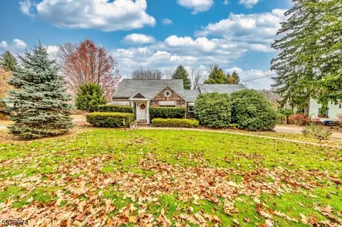 359 Franklin Rd, Denville, NJ 07834