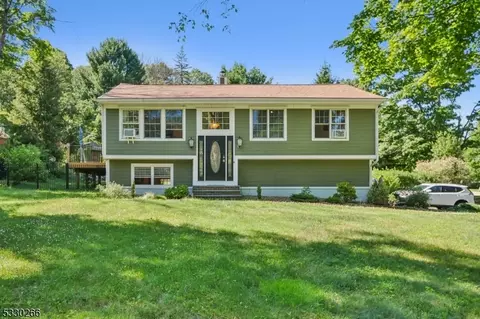 1 Kern Dr, Mount Olive, NJ 07836