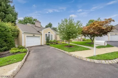 9 Rolling Hill Ct, Madison, NJ 07940