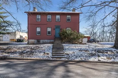 20 Allen St, Flemington, NJ 08822