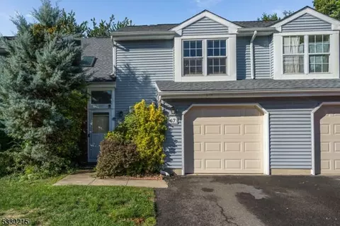 67 Avebury Pl, Somerset, NJ 08873