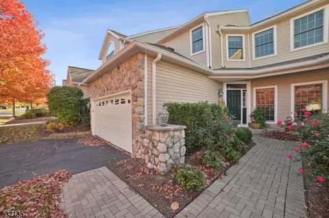 95 Winged Foot Dr, Livingston, NJ 07039