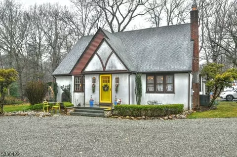 230 Darlington Ave, Ramsey, NJ 07446