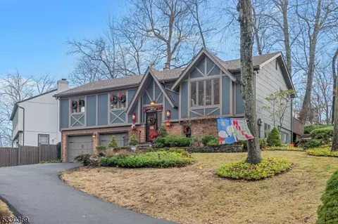 14 Whippoorwill Ln, Sparta, NJ 07871